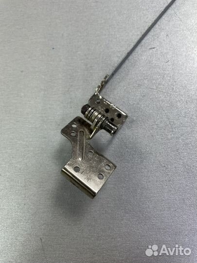 Петли для ноутбука Toshiba Satellite C660