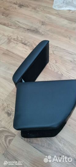 Подлокотник бардачок