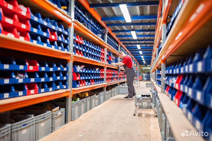 Разнорабочий вахта склад инструментов проживание