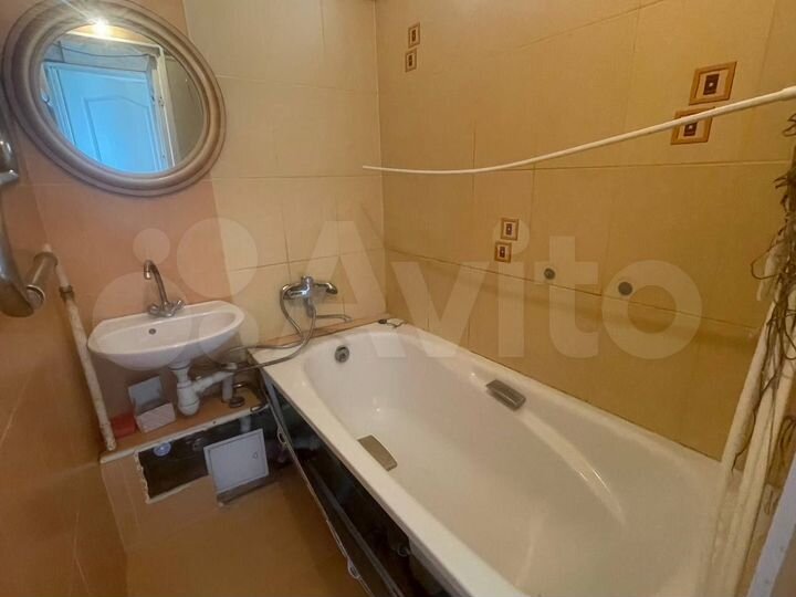 4-к. квартира, 63 м², 2/5 эт.