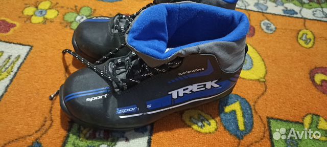 Лыжные ботинки