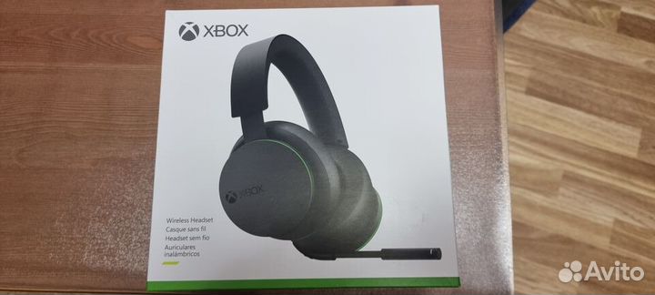 Гарнитура Xbox Wireless Headset