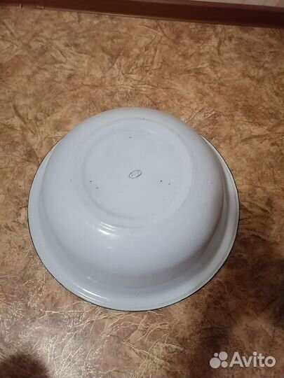 Новый Два эмалированных больших Таза СССР