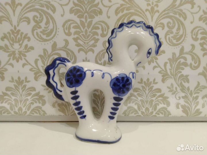 Фарфоровые статуэтки