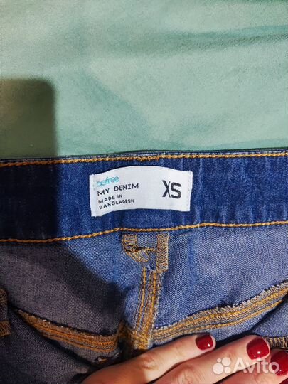 Джинсы женские s