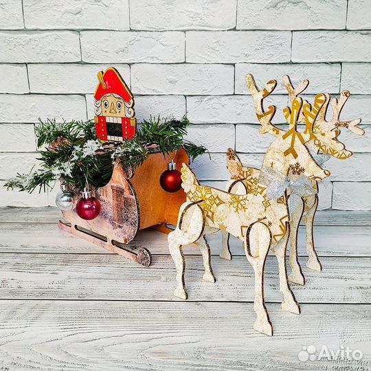 Сани в подарок от Дедушки Мороза