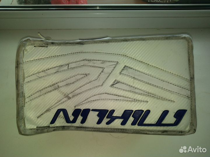 Вратарская хоккейная форма