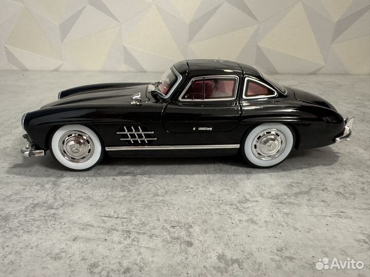 Модель Mercedes-Benz 300SL 1954 металл черный