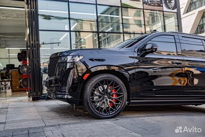 Кованые диски R24 на Cadillac Escalade