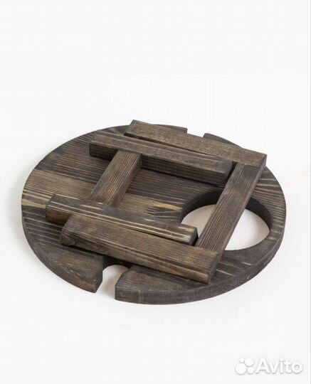 Винный столик деревянный