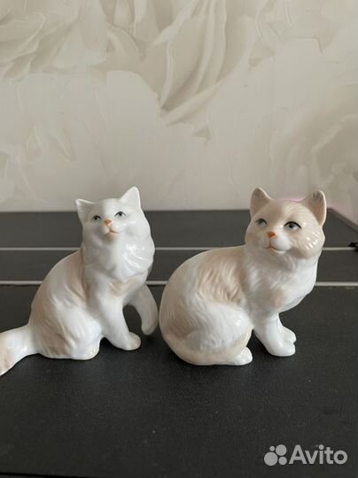 Фарфоровые статуэтки разные