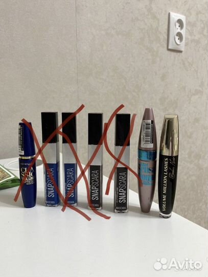 Косметика, тени, карандаши для глаз и бровей