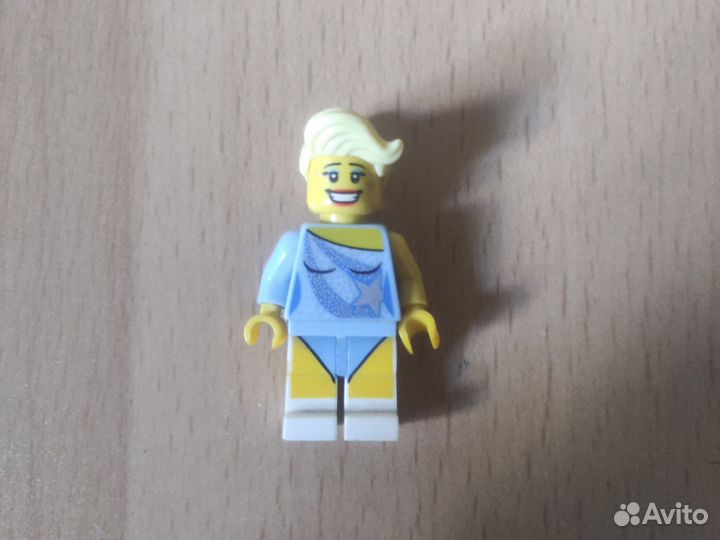 Lego city коллекционная фигурка оригинальная