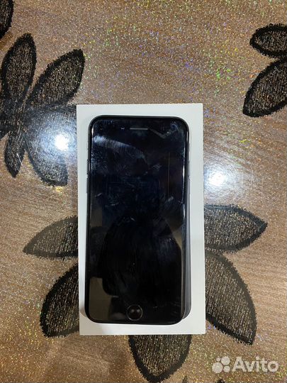 Телефон iPhone 7 32gb