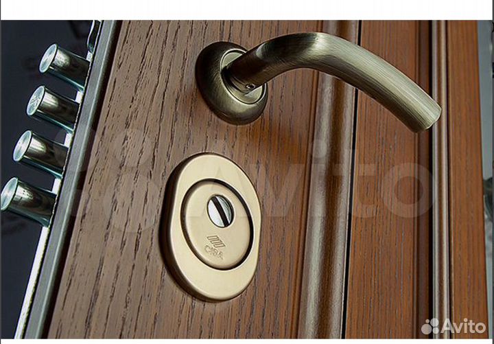 Дверь входная для дома