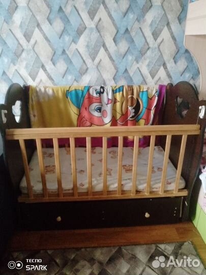 Детская кровать маятник