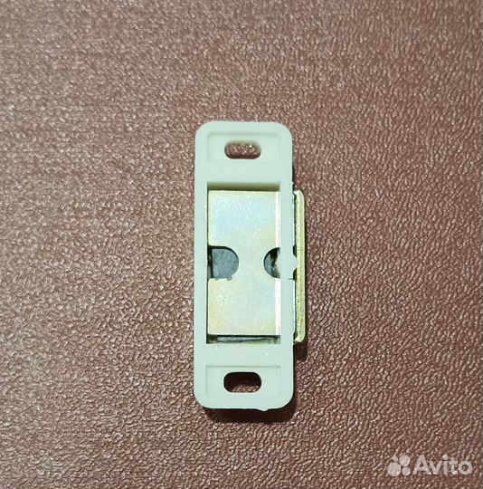 Защелка магнитная накладная 4.11-А СССР