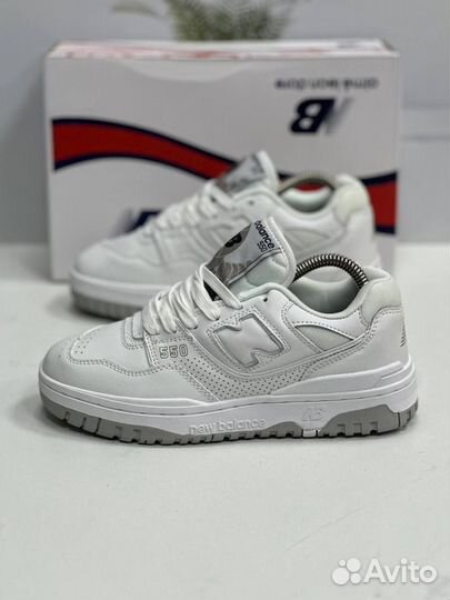 New Balance 550: Стиль в белых тонах