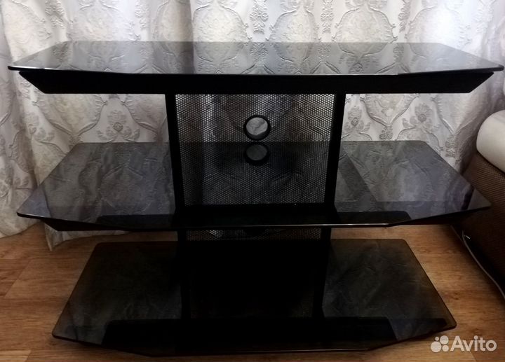 Тумба для аппаратуры