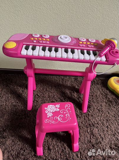 Синтезатор детский и барабаны, детское пианино