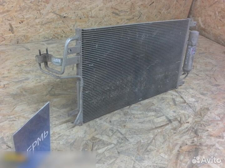 Радиатор кондиционера (конденсер) Kia Sportage 200