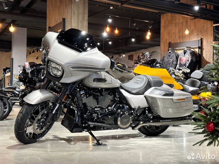 Harley-Davidson CVO Street Glide, 2023