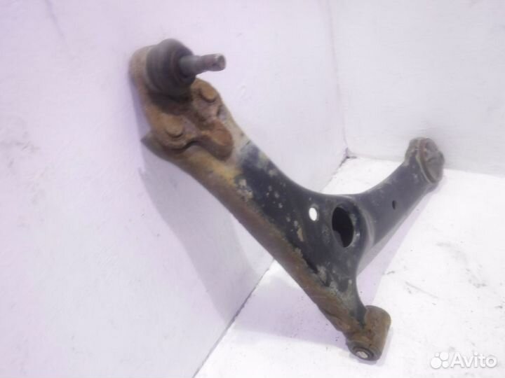 Рычаг передний правый нижний 19184389