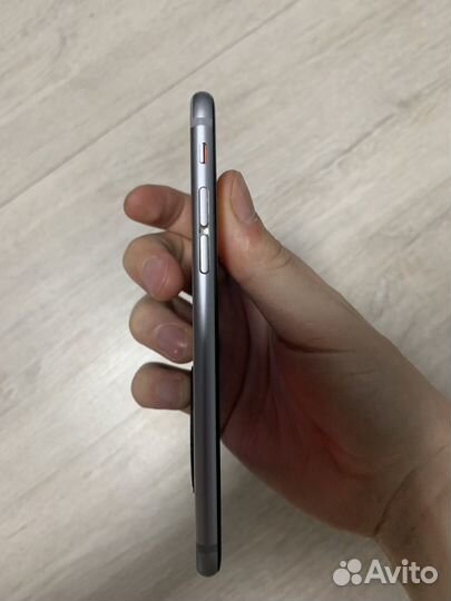 iPhone 6S, 64 ГБ