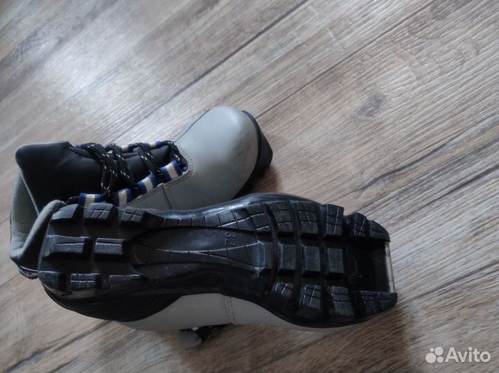 Лыжные батинки размер 32