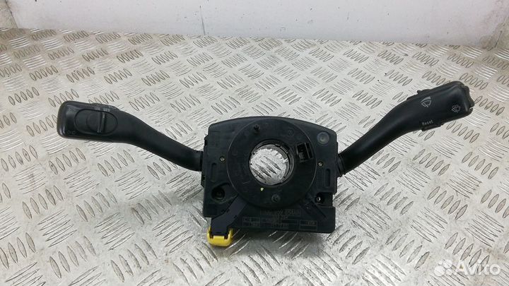 Стрекоза на Фольксваген Пассат B5 +