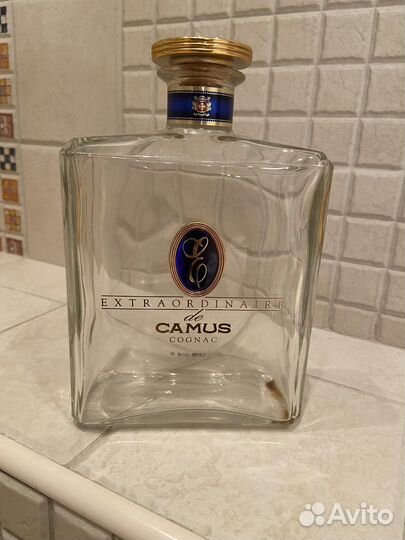 Бутылка из под коньяка camus