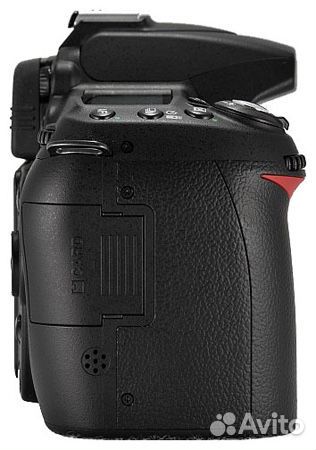 Зеркальный фотоаппарат Nikon D90 Kit 18-105 VR