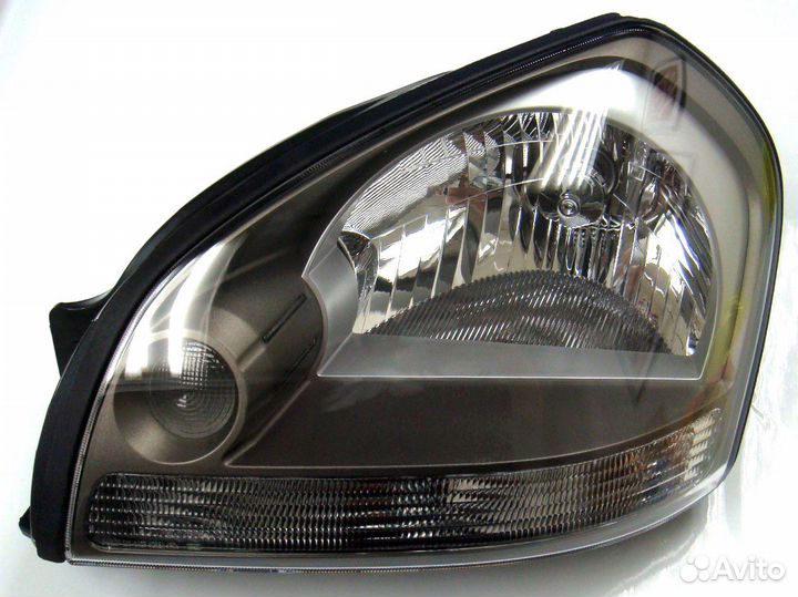 Фара левая Hyundai Tucson (2004-2009)