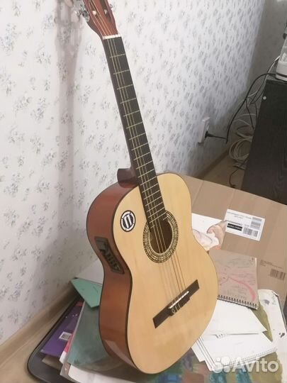 Электро акустическая гитара