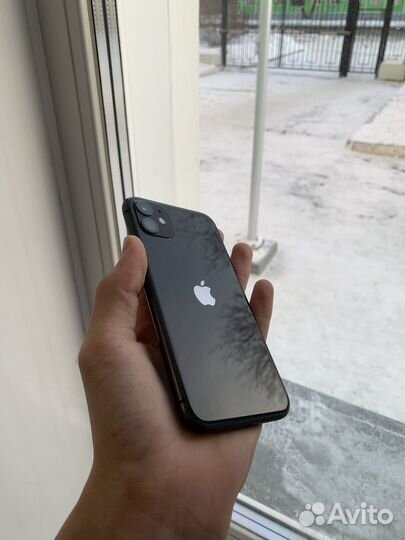 iPhone 11, 64 ГБ