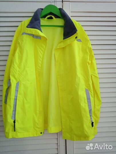 Детская куртка ветровка