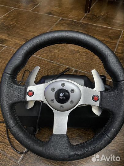 Руль Logitech g25 Racing wheel