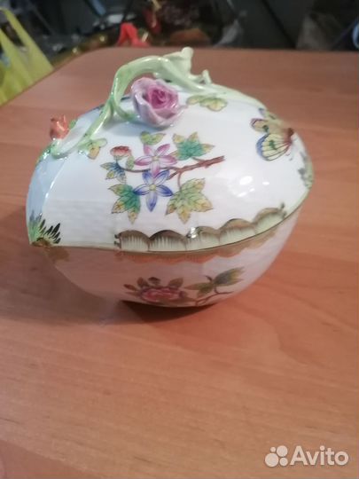 Шкатулка в виде сердца Herend Queen Victoria