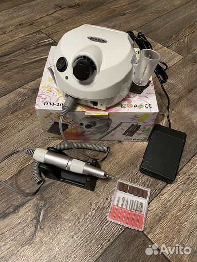 Машинка для аппаратного маникюра