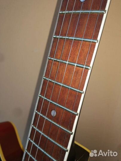 Ремонт гитар, электрогитар и других струнных