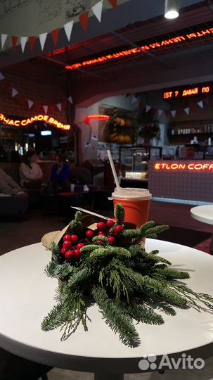 Новогодний букет из нобилиса