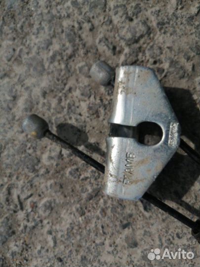 Трос ручного тормоза задний Ford Focus 2 седан