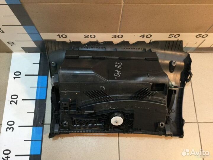 Бардачок Skoda Octavia A5 1Z 2004-2013