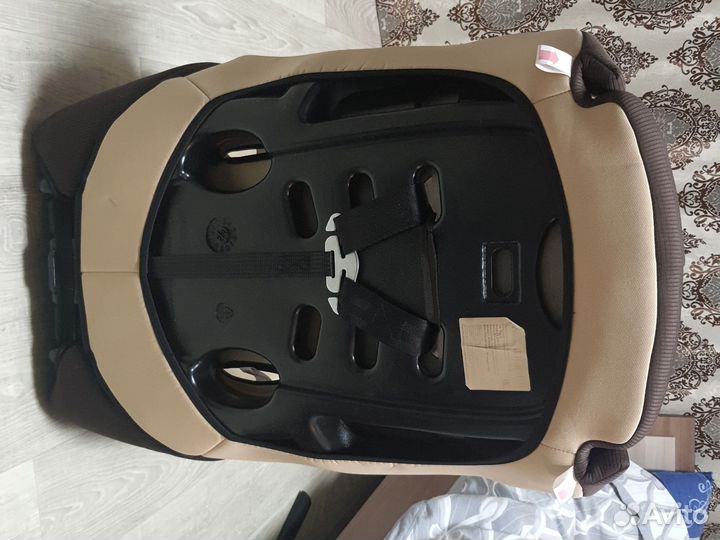 Детское автомобильное кресло