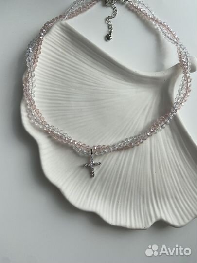 Колье чокер из натуральных камней с подвеской