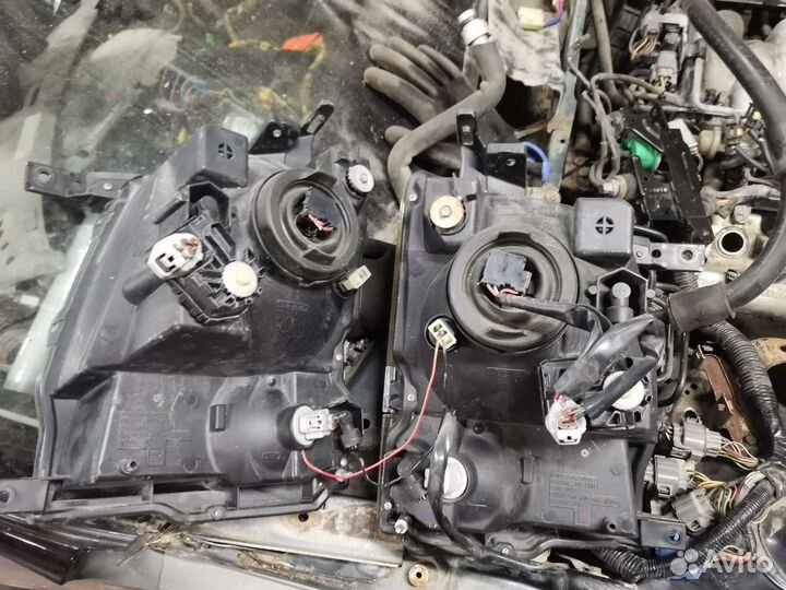 Фары Suzuki Wagon R MH21S