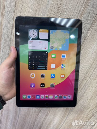 iPad (6-го поколения)