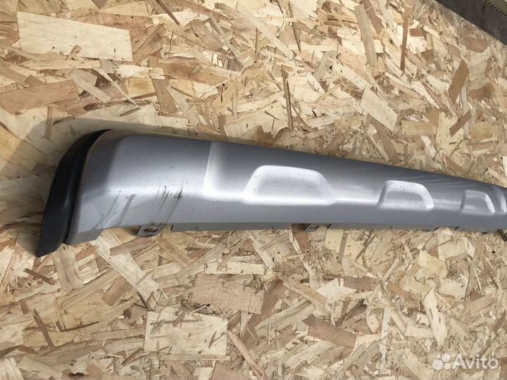 Накладка переднего бампера Subaru Forester 5 SK