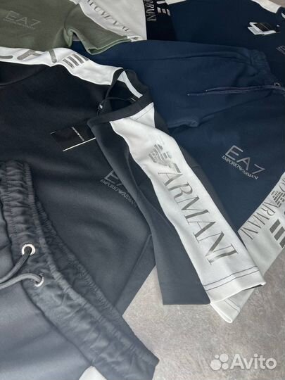 Летний костюм Emporio Armani