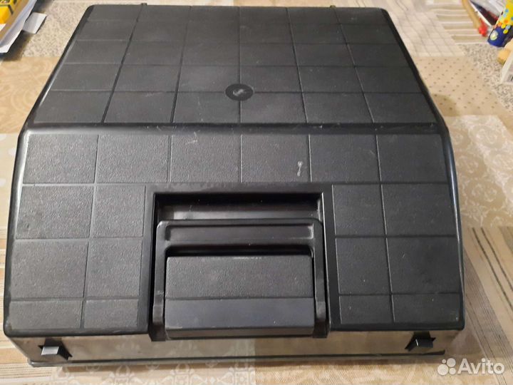 Печатная пишущая машинка